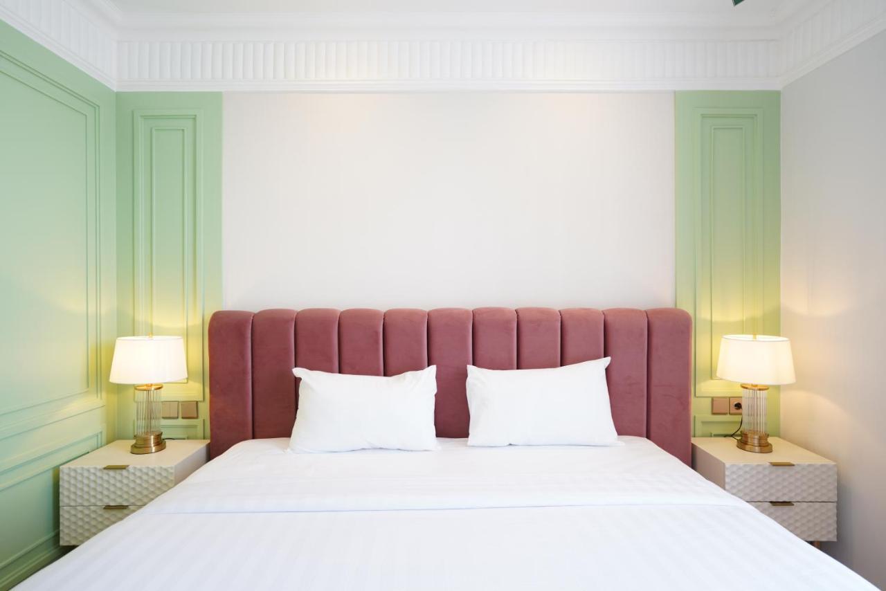 Maia Hotel Jakarta Exterior photo